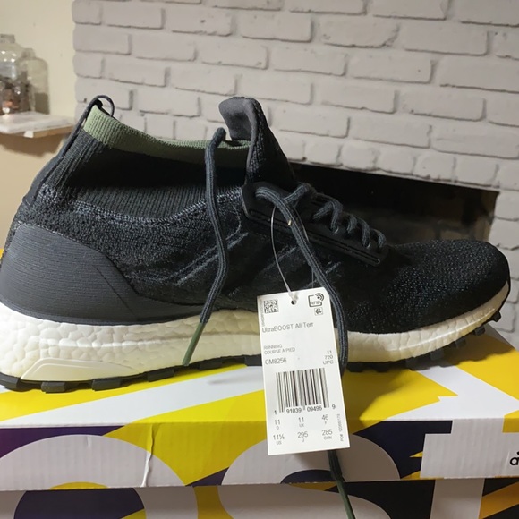 Adidas Ultra Boost All Terrain carbon